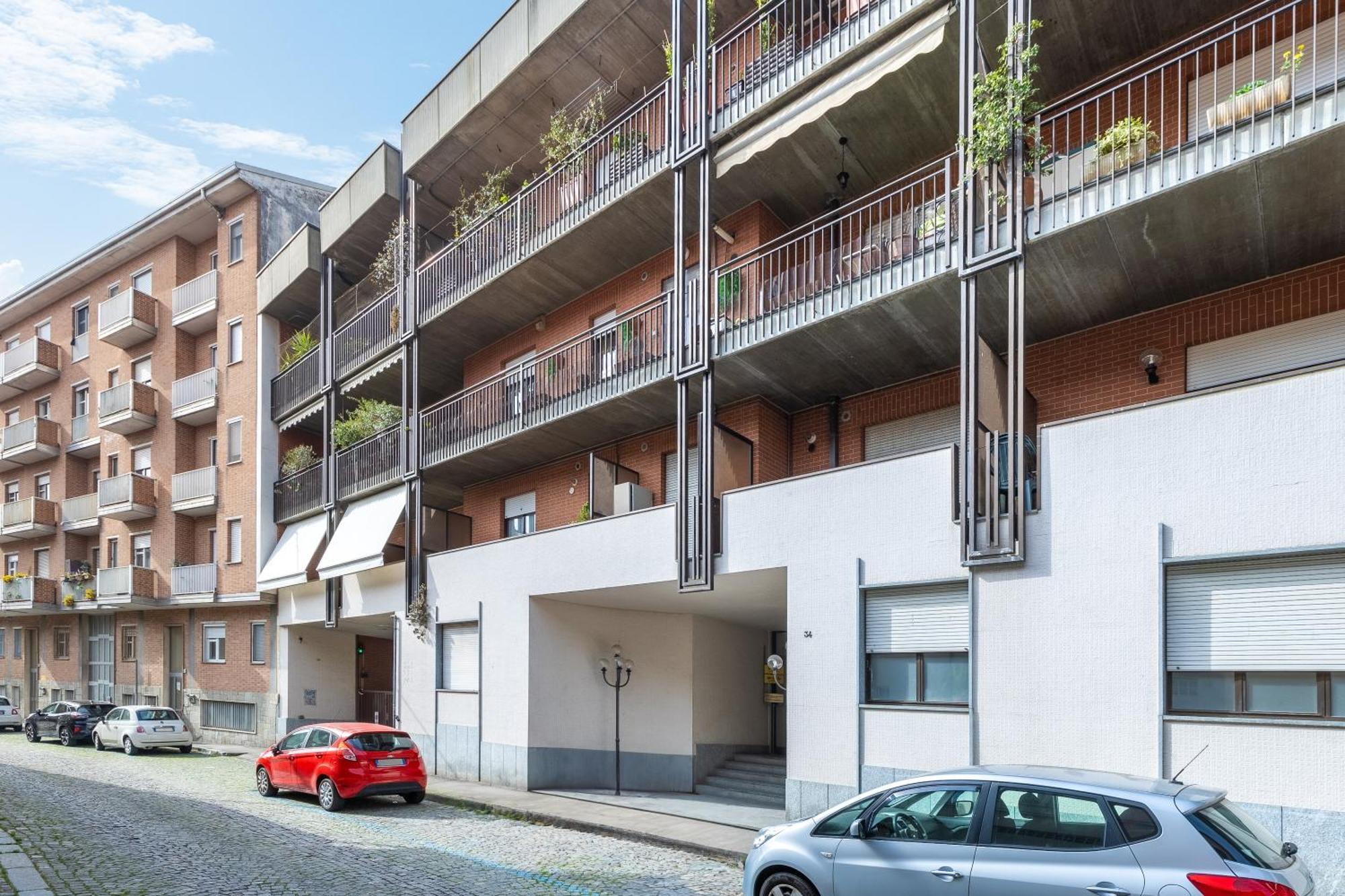 C8 Apartments Asti Exterior foto